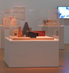 Vue de l'exposition « Frank Gehry »