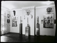Man Ray, Exposition surréaliste d'Objets, galerie Charles Ratton, 1936